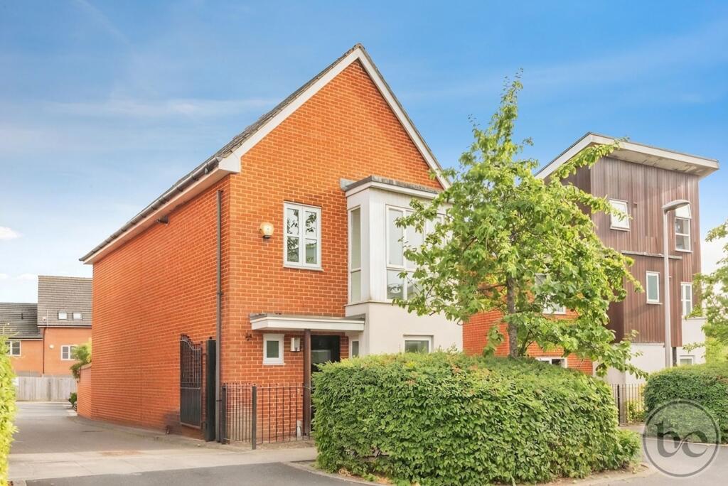 Main image of property: Puffin Way, Reading, RG2