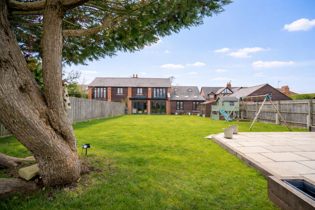 Main image of property: Pyms Stables, Newport Pagnell, MK16