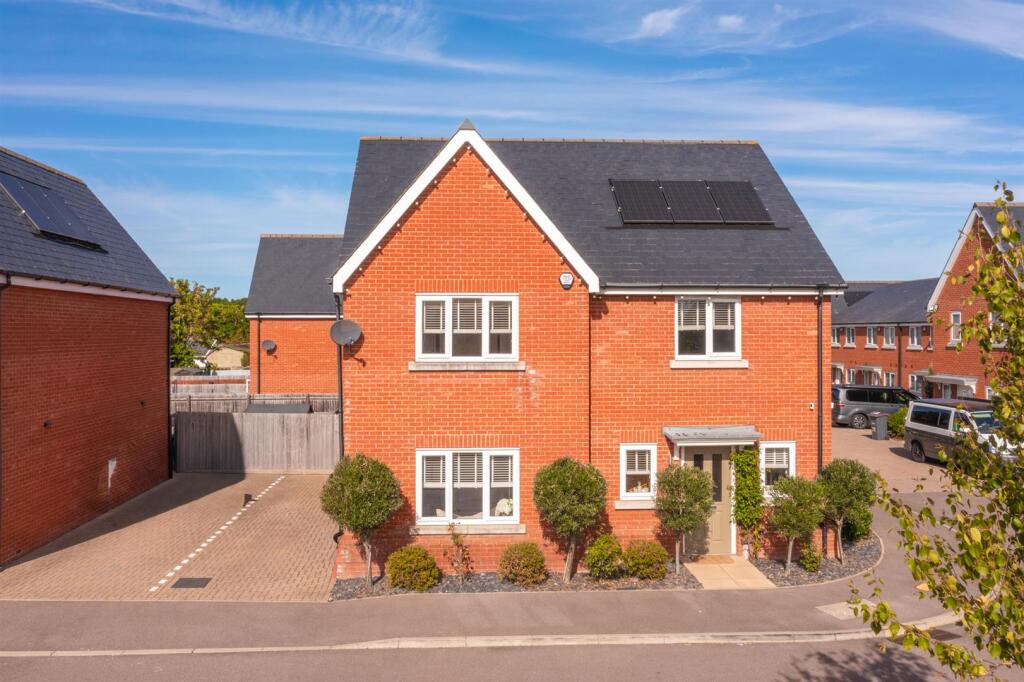 Main image of property: Highwell Gardens, Hockley, Essex