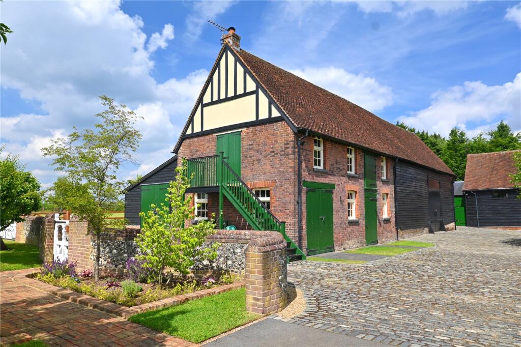 Main image of property: Beesonend Lane, Harpenden, Hertfordshire, AL5