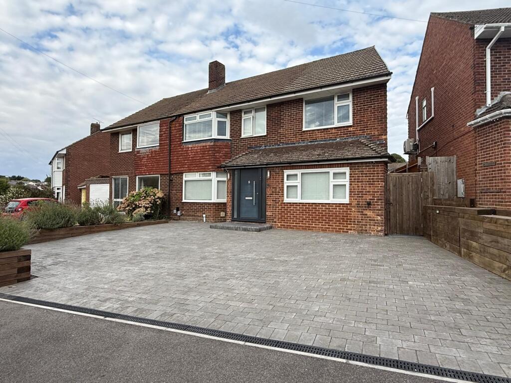 Main image of property: Arundel Drive  Fareham  FULLY FURNISHED