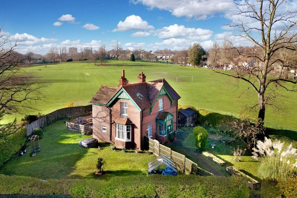 Main image of property: COLEY PARK, READING *Reading to Paddington 25 mins + Elizabeth line