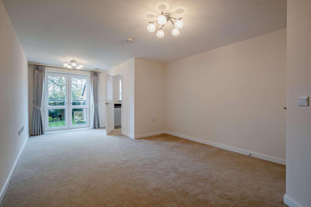Main image of property: HOOTON ROAD,
Willaston,
Cheshire,
CH64 1AD