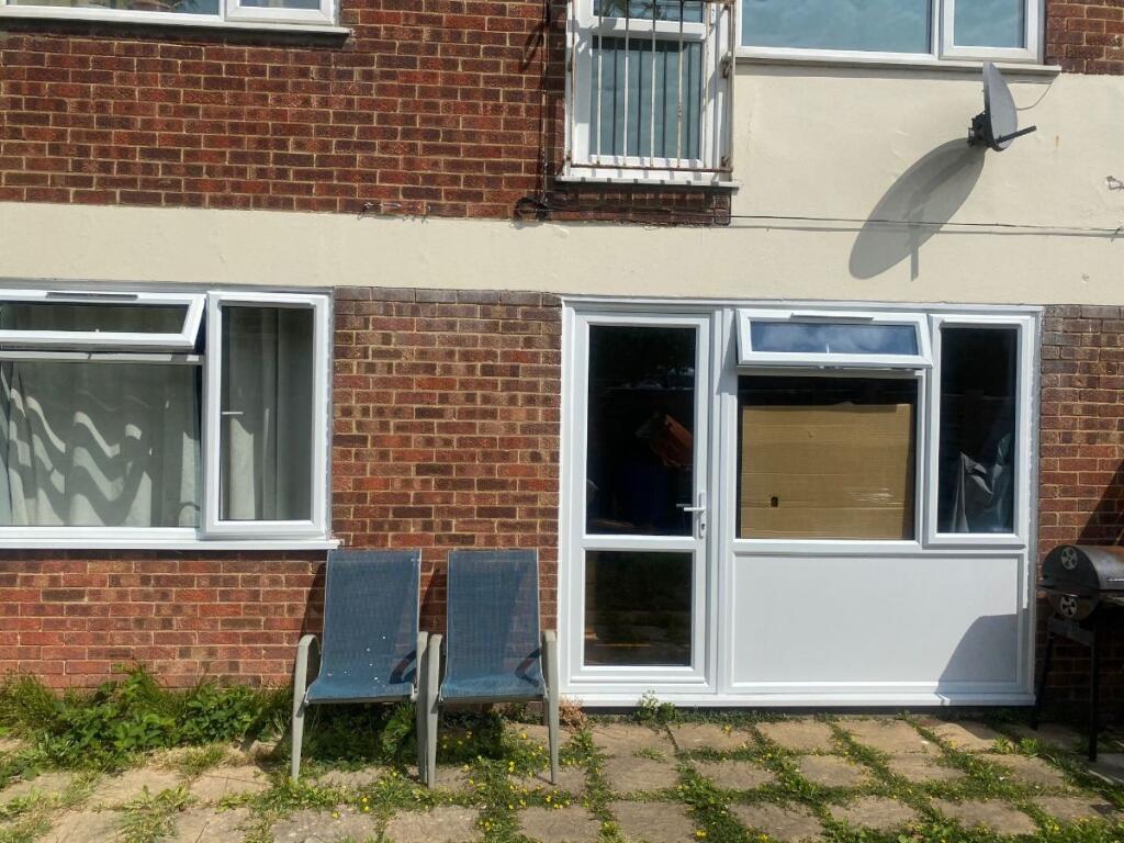 Main image of property: Beechcroft Close, Streatham, London SW16 2EW