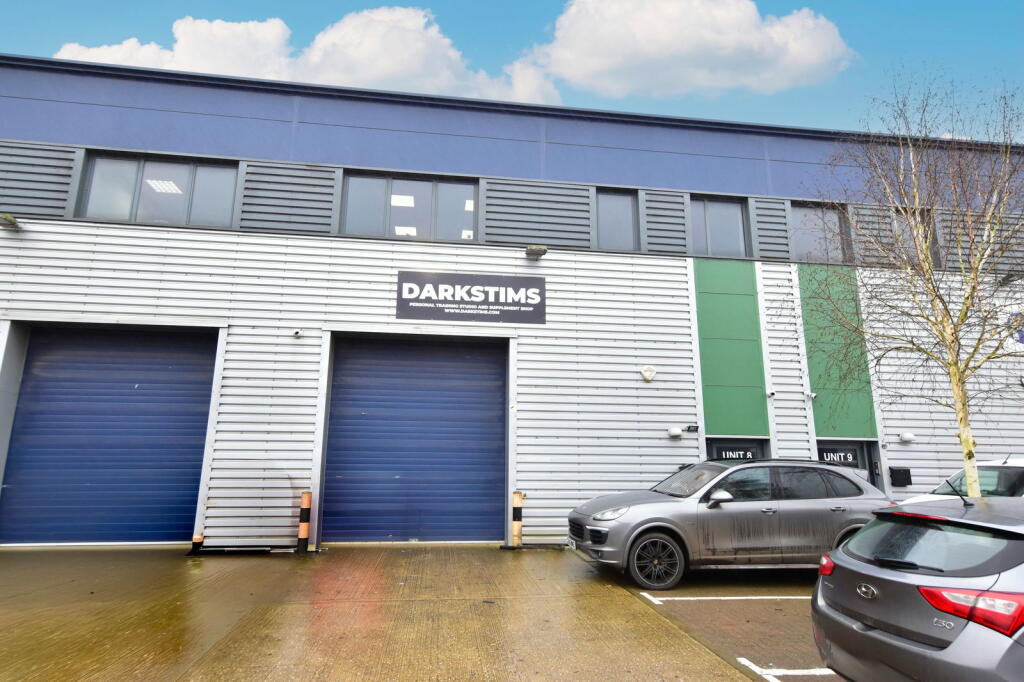 Main image of property: Whiteleaf Road, Hemel Hempstead, HP3 9HD