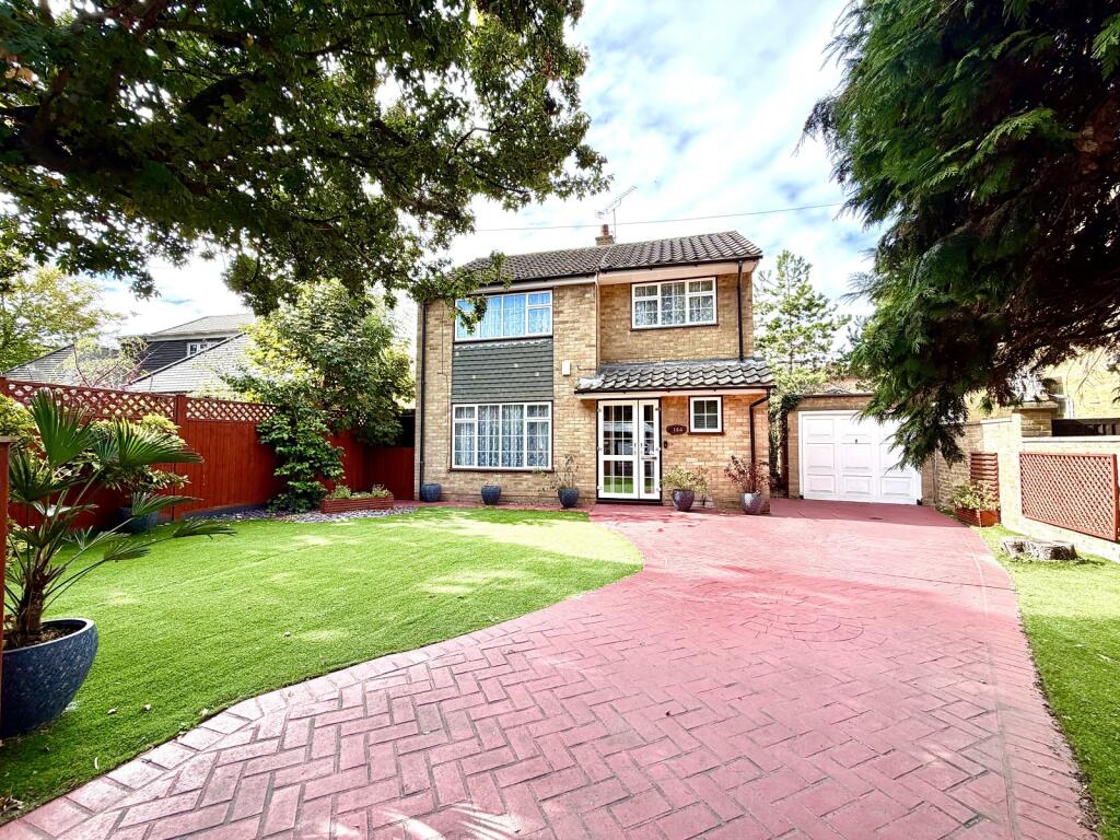 Main image of property: Leatherhead Road, Chessington, Surrey. KT9 2HU