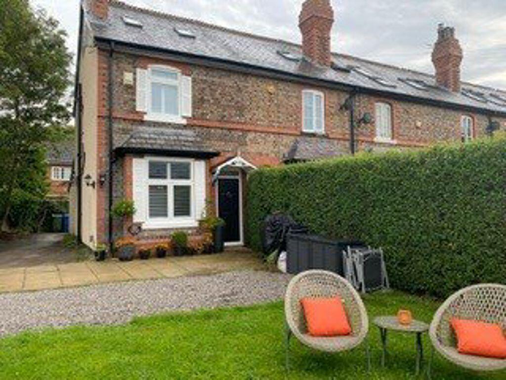 Main image of property: Knutsford View, Hale Barns