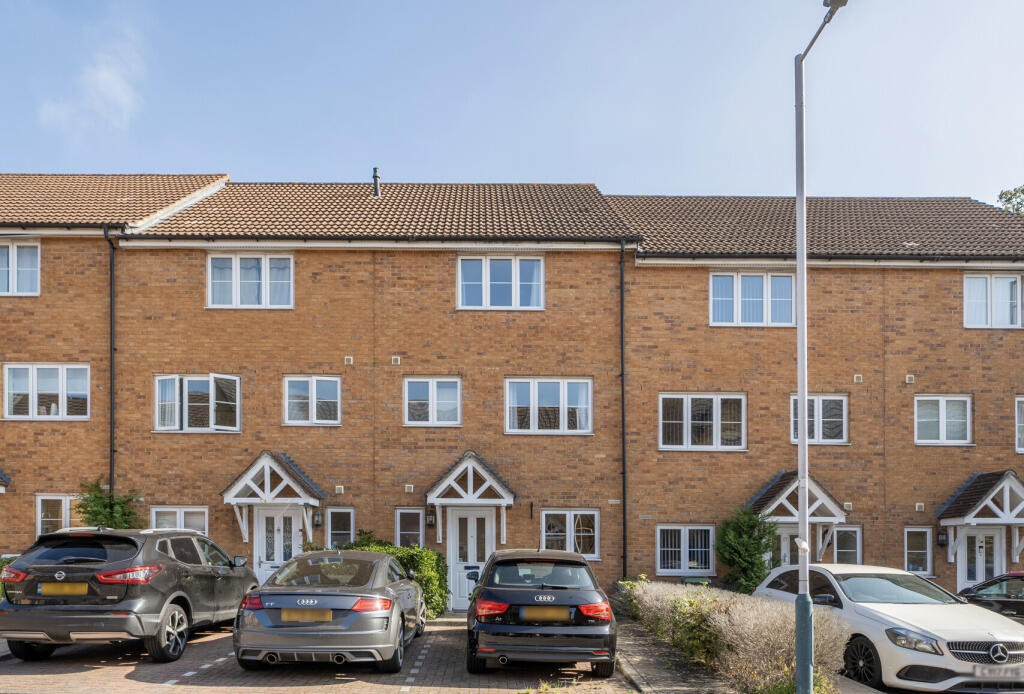 Main image of property: Kew Close, Romford, RM1