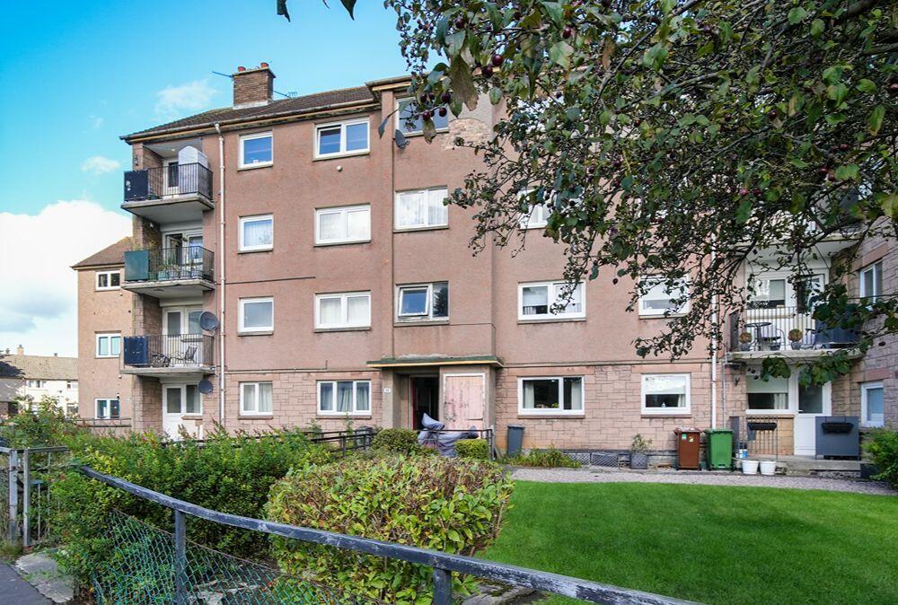Main image of property: 13/5 Ardshiel Avenue, Edinburgh, EH4 7HR