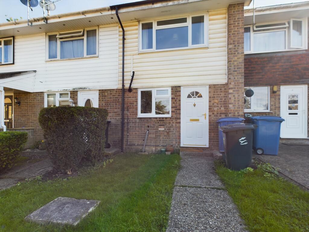 Main image of property: Compton Close, Hook, RG27