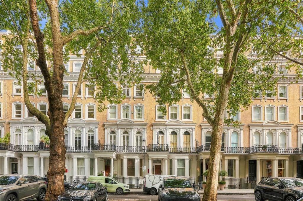 Main image of property: Beaufort Gardens, Knightsbridge, SW3