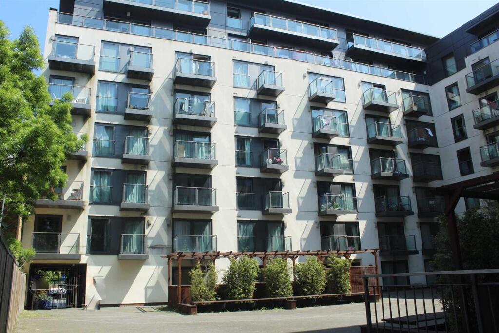 Main image of property: Mosaic Apartments, High Street, Slough