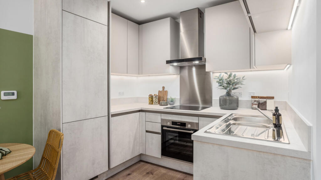 Main image of property: 51 Flagstaff Road, Reading,
RG2 6BW