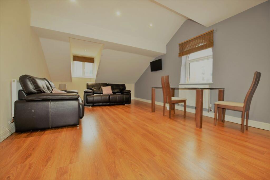 Main image of property: Aire Street