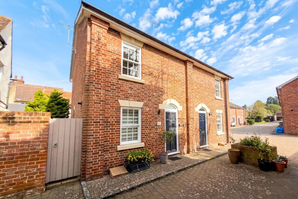 Main image of property: White Lion Court, Hadleigh, IP7