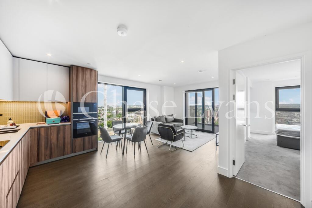 Main image of property: Hawksbury Heights, 11 Hewson Way, Elephant & Castle, London, SE17
