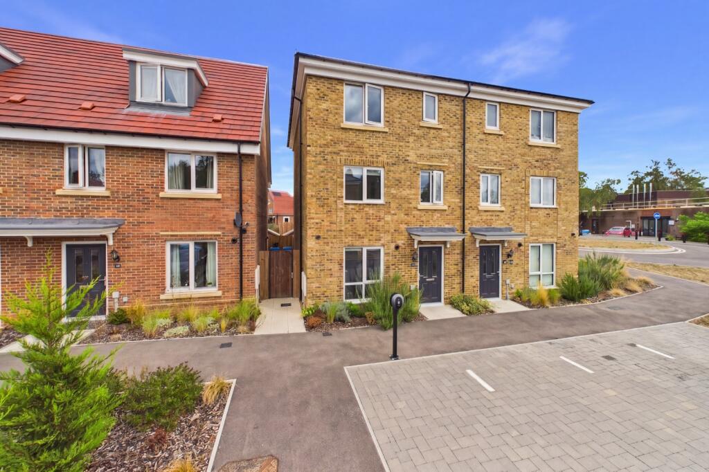 Main image of property: Heatherwood Road, Ascot, Berkshire, SL5