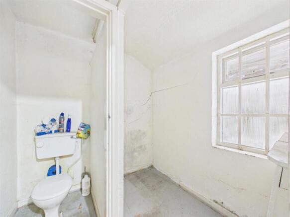 CAM03604G0-PR0261-STILL006.jpg