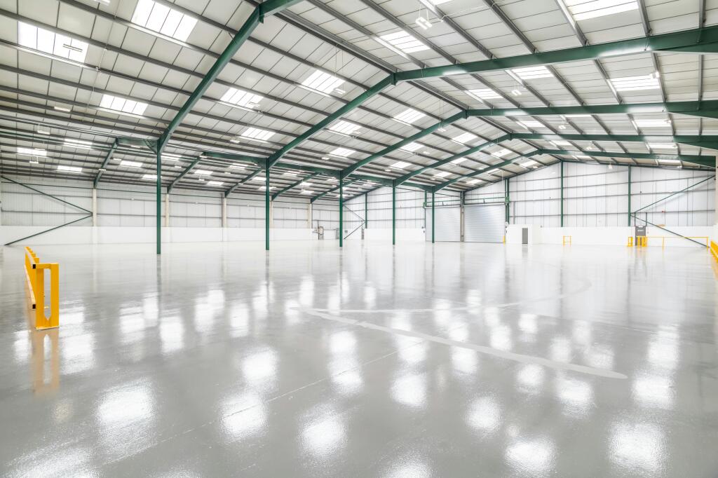 Unit C Laporte Way - Luton-136.jpg