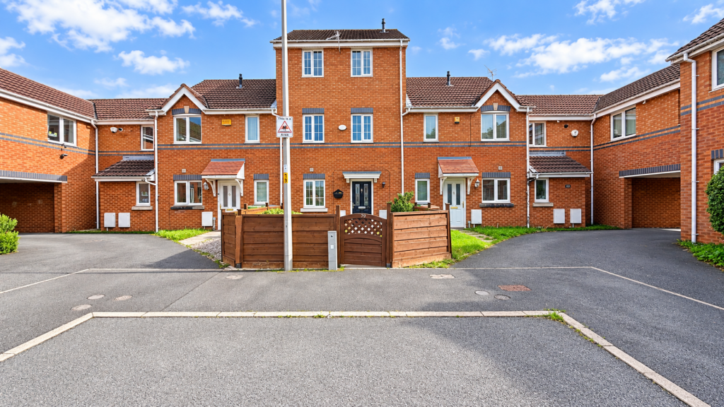 Main image of property: Rostherne Road, Davenport