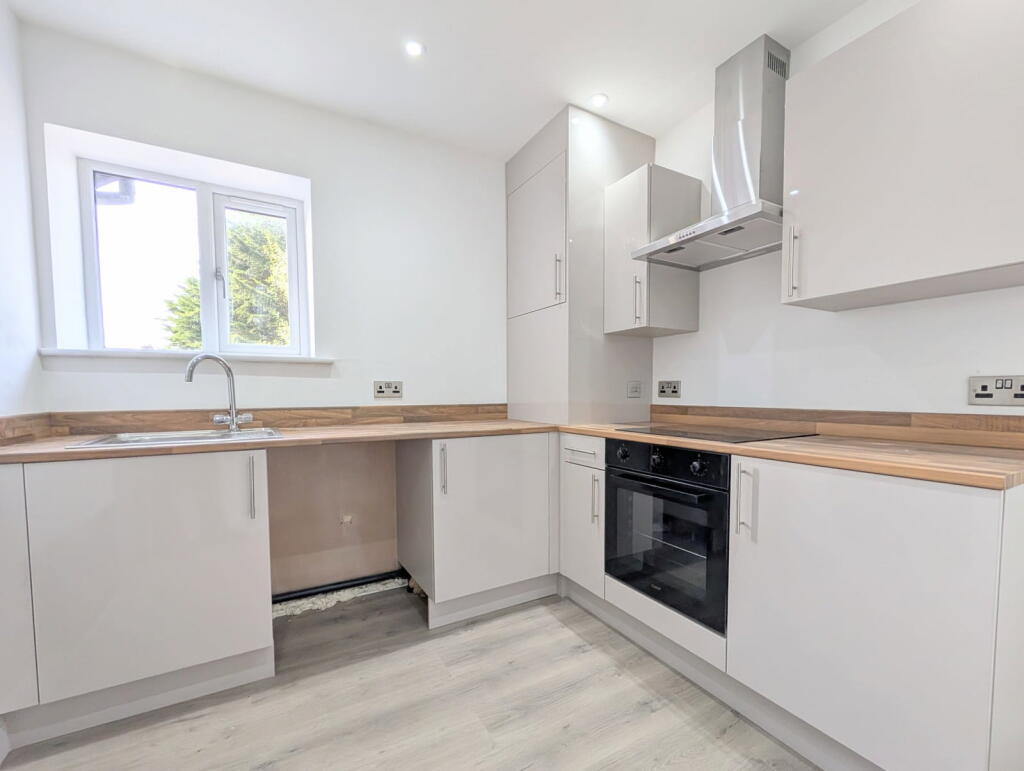 Main image of property: To Let - Ranelagh Drive, Ainsdale, PR8 - One Bed First Floor Apt