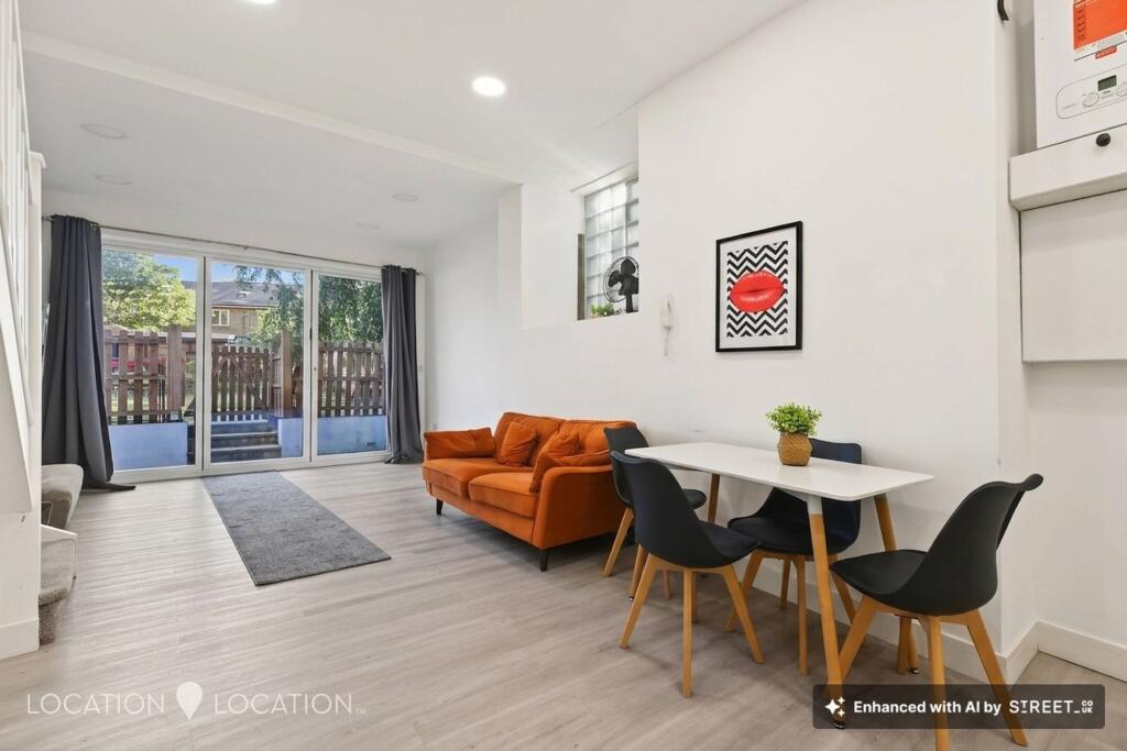 Main image of property: Queens Drive, London, N4