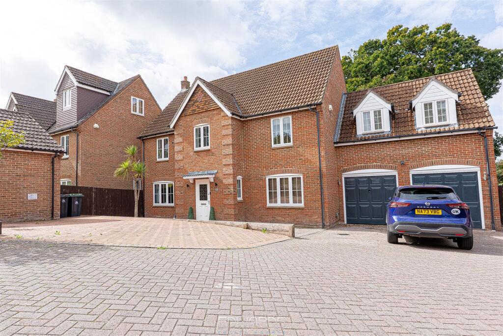 Main image of property: Little Dewlands, Verwood