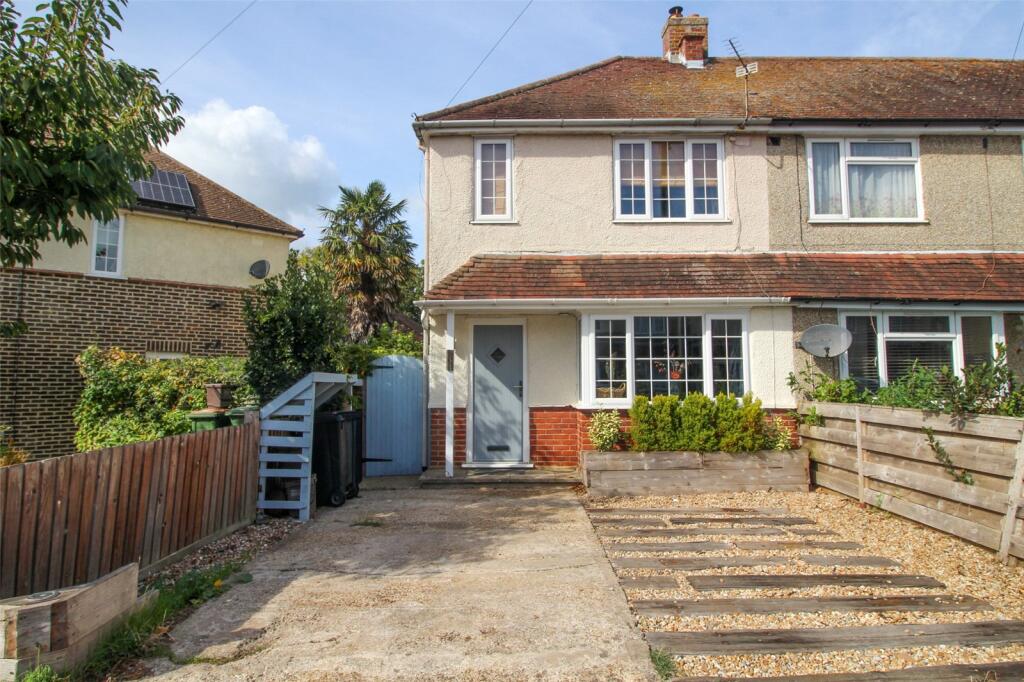 Main image of property: Yorke Way, Hamble, Southampton, Hampshire, SO31