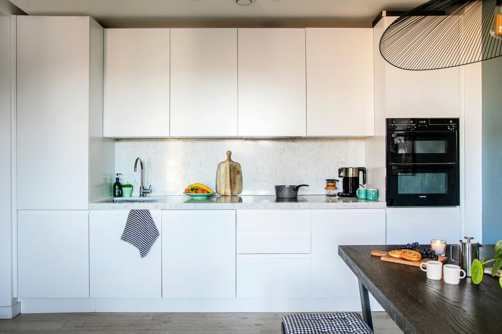 Main image of property: Falcon Road, London, SW11 2LR
