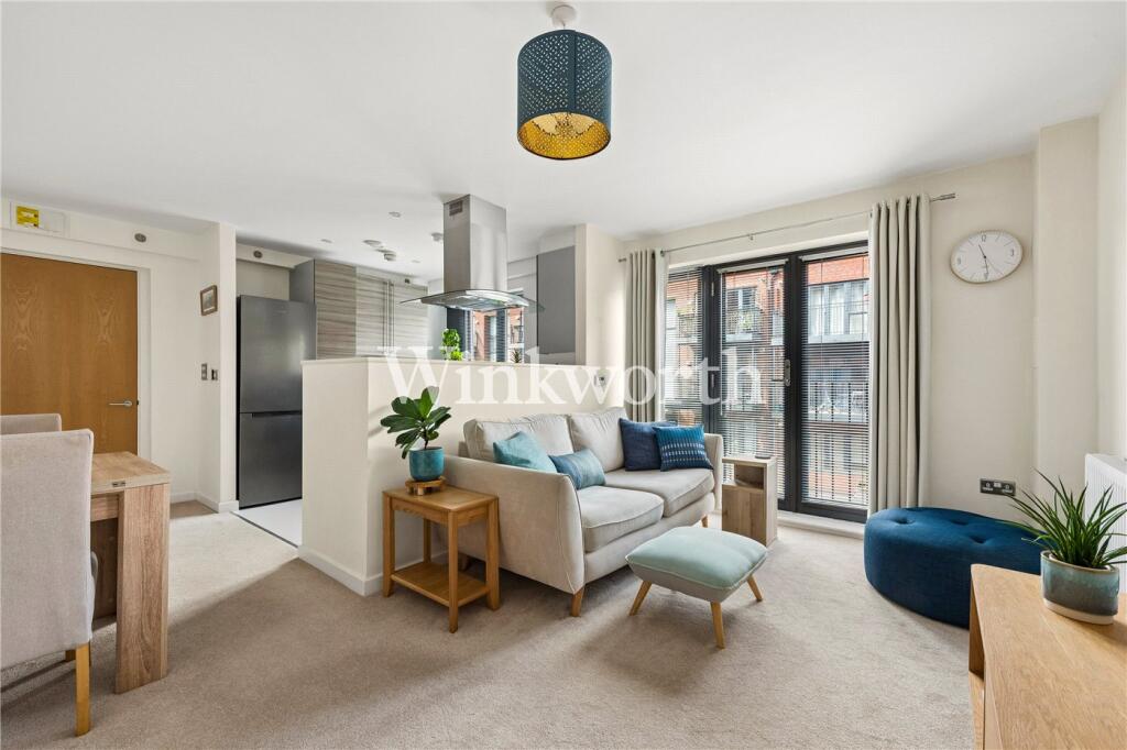 Main image of property: Leverton Close, London, N22