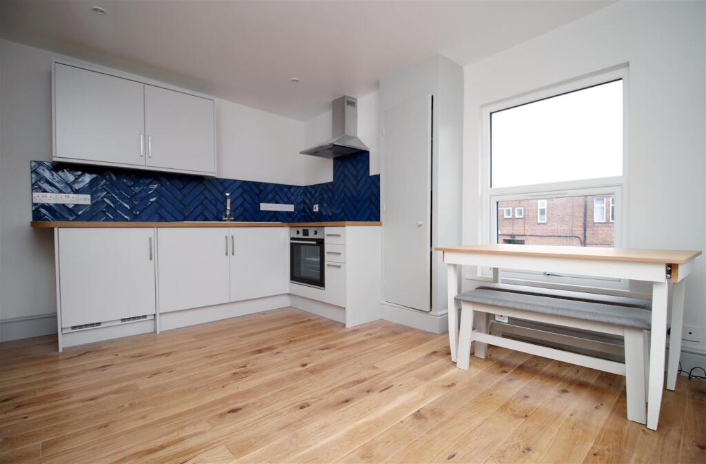 Main image of property: Flat 3, Richmond Road Cardiff