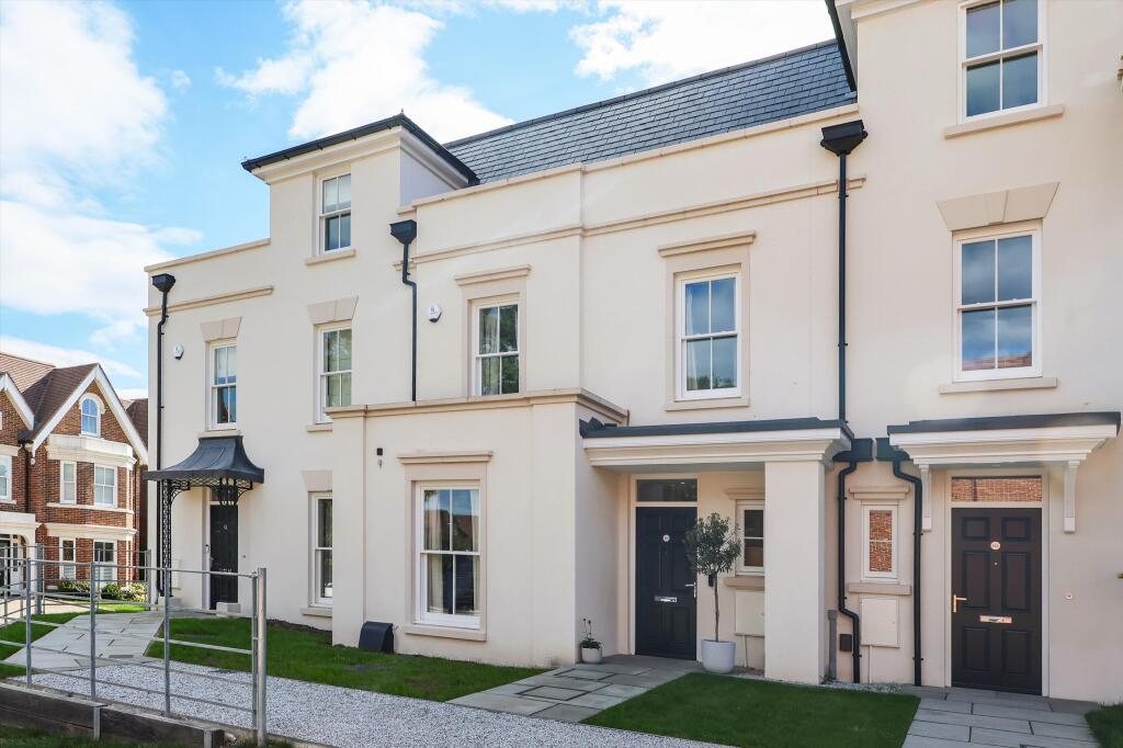 Main image of property: Broadoaks Park Road, West Byfleet, Surrey KT14