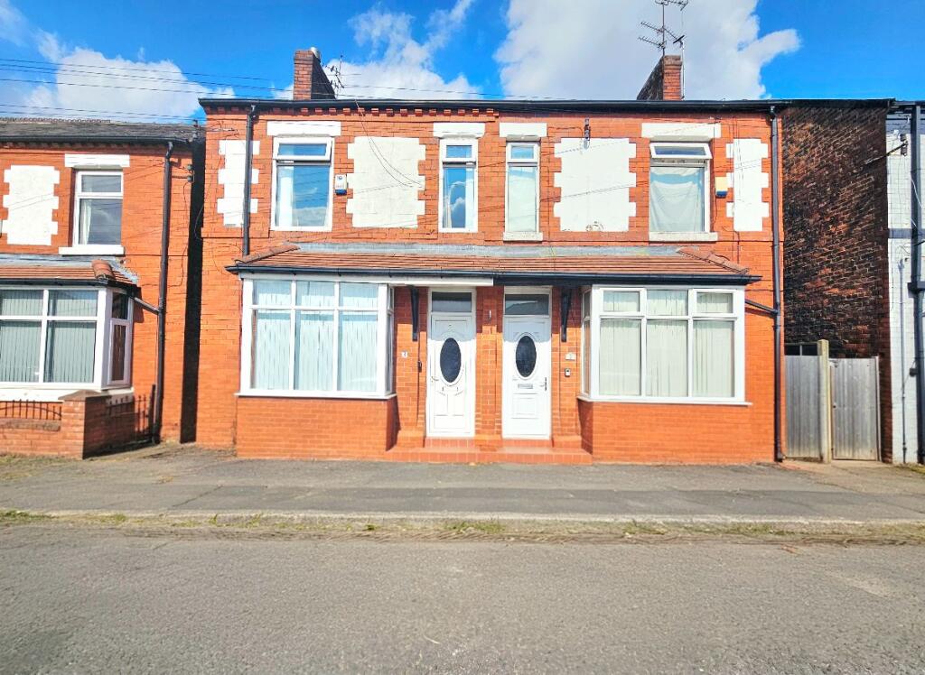 Main image of property: Deanway, Moston, Manchester, M40