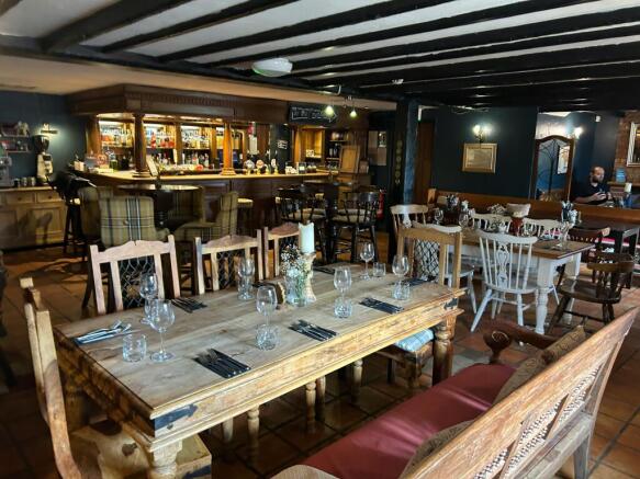 Dining room bar.JPG