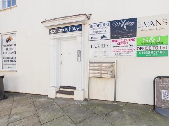 main entrance off High Street