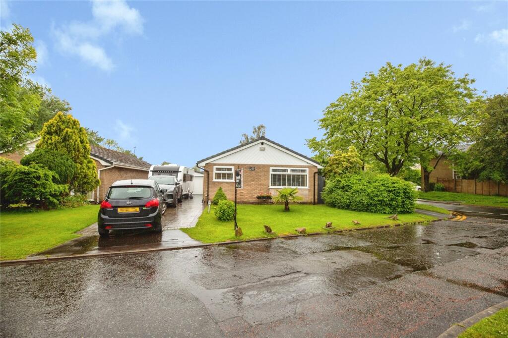 Main image of property: Lapwing Close, Rochdale, Greater Manchester, OL11