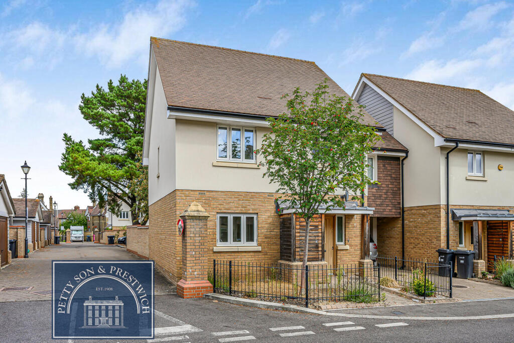 Main image of property: New Mossford Way, Barkingside, Ilford