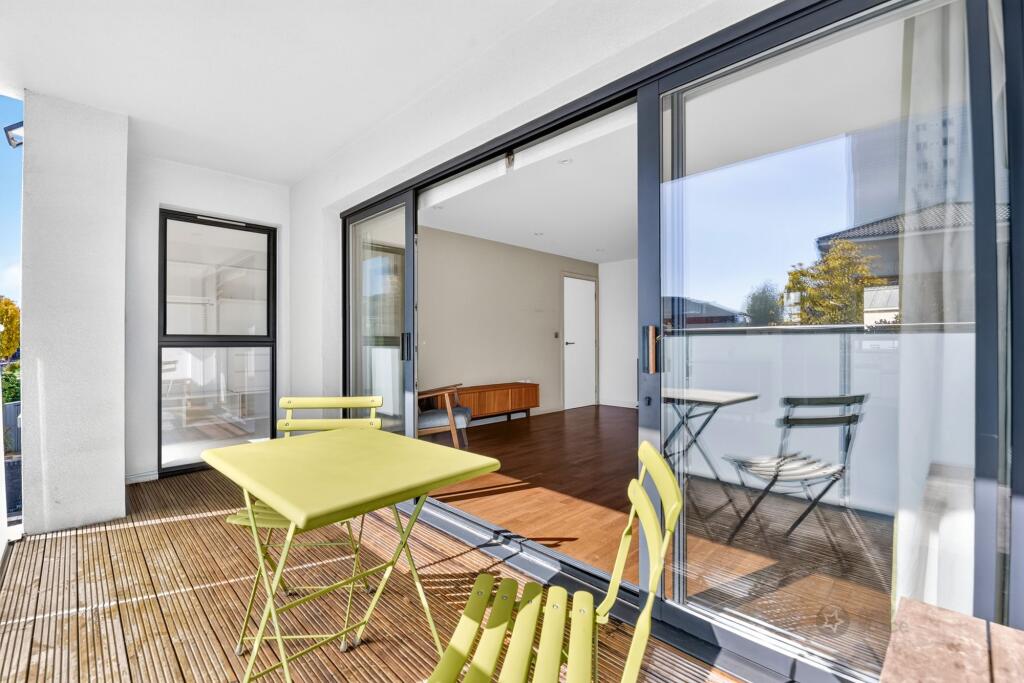 Main image of property: Richmond Road, London, E8