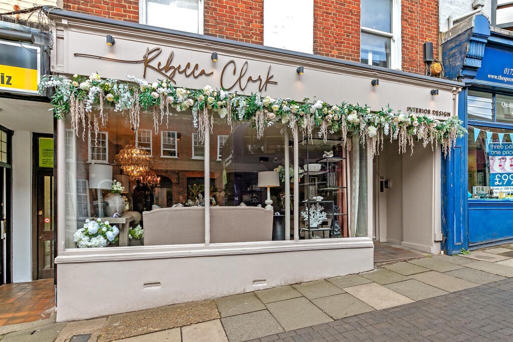Main image of property: Holywell Hill, St. Albans