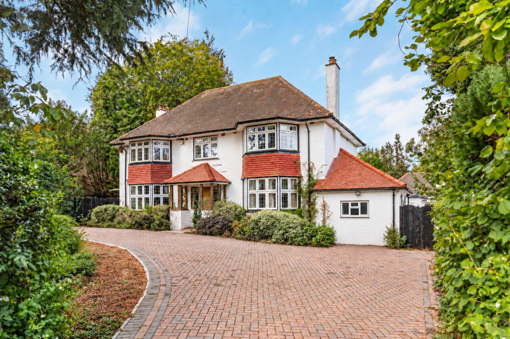 Main image of property: The Mount, Fetcham, KT22