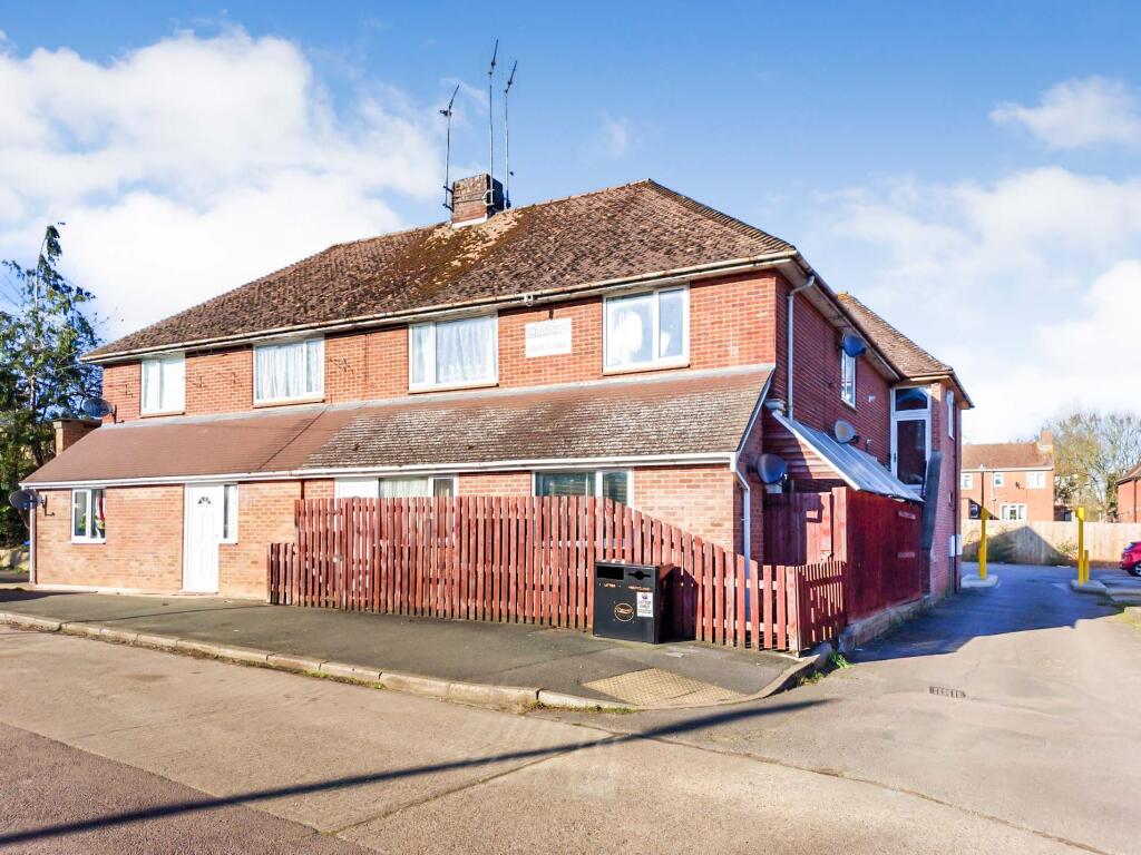 Main image of property: The Fairway, Banbury, Oxon