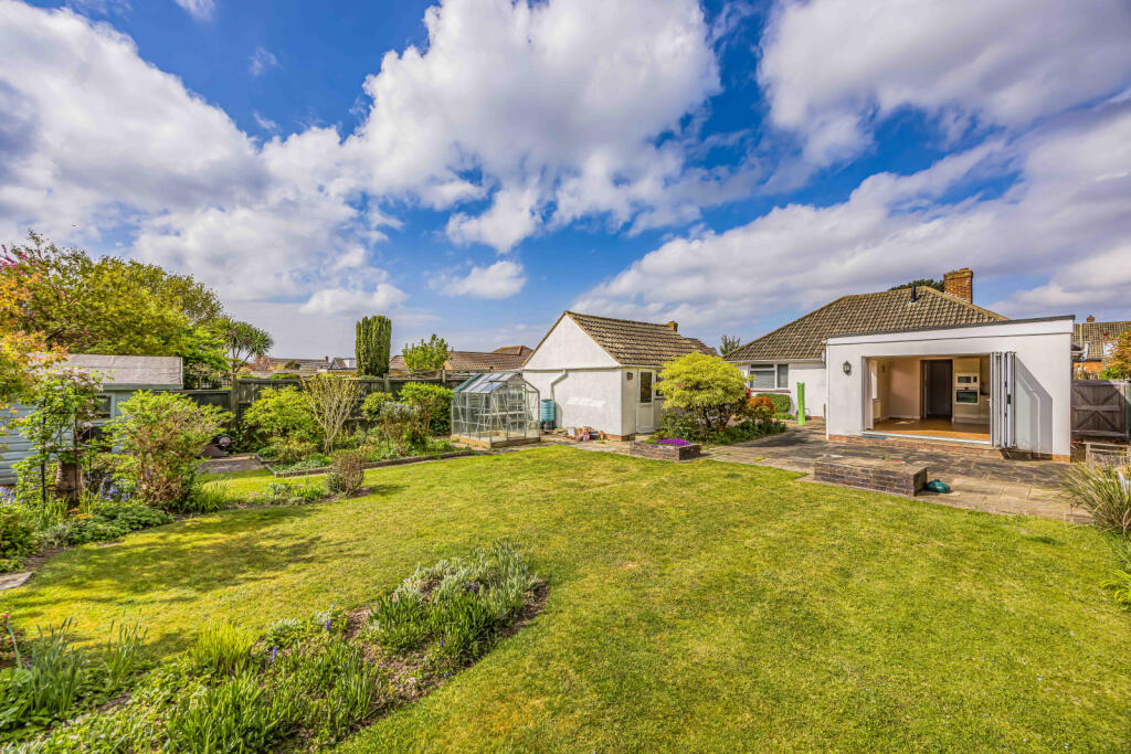 Main image of property: St Thomas' Avenue