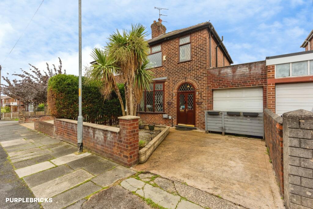 Main image of property: Northway, Droylsden, M43