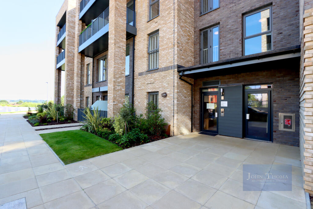 Main image of property: Luctons Close, Loughton, Essex, IG10