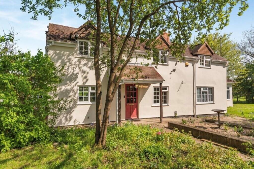 Main image of property: Gloucester Road, Hartpury