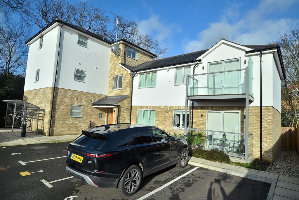 Main image of property: Grove Road, South Woodford, E18