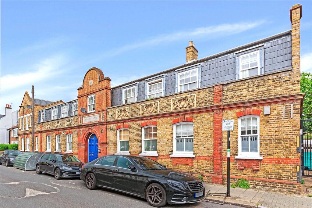 Main image of property: Edgeley Road, London, SW4