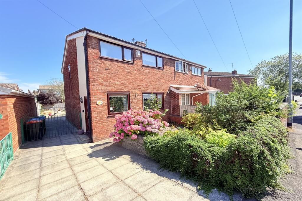 Main image of property: Exmouth Way, Burtonwood, Warrington, WA5  4JY
