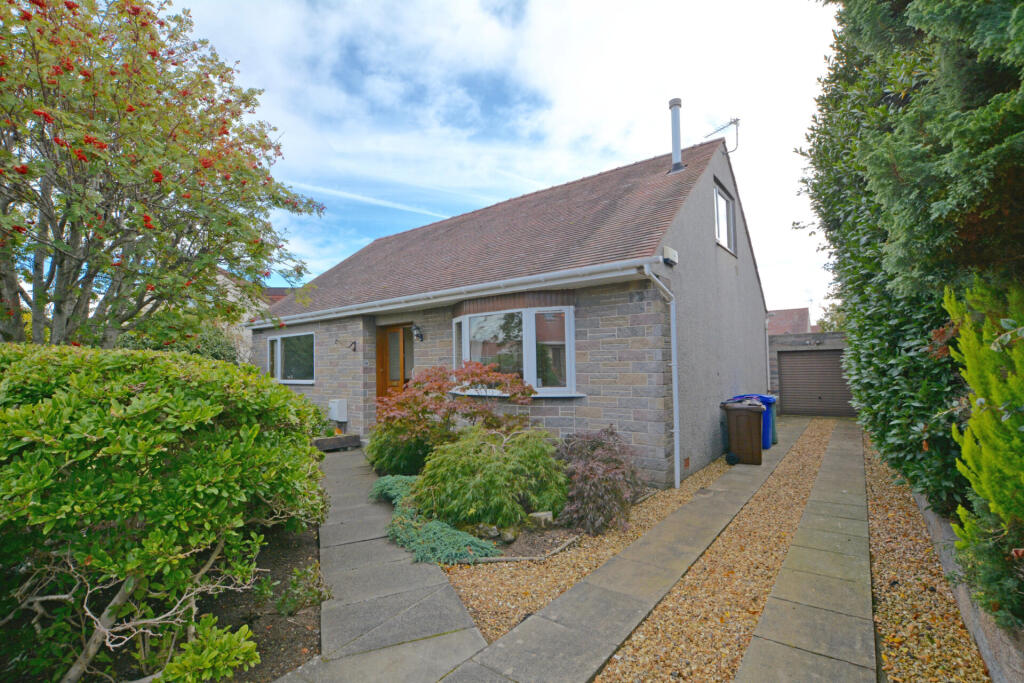 Main image of property: 14 Culzean Avenue, Prestwick, KA9 2EY