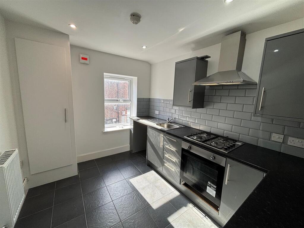 Main image of property: Warbreck Moor, Liverpool